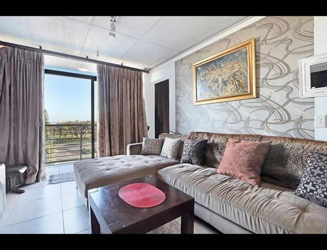 2 BEDROOM APARTMENT FOR SALE IN MILNERTON CENTRAL